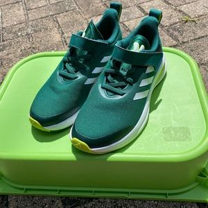 Boys Mickey Mouse Adidas Fortarun sneakers size 2.5